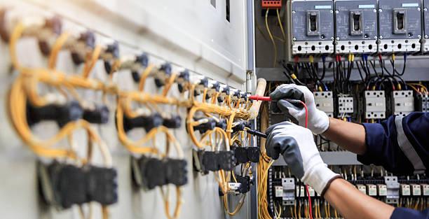 Professional Electrician technician working in Gillespie, IL